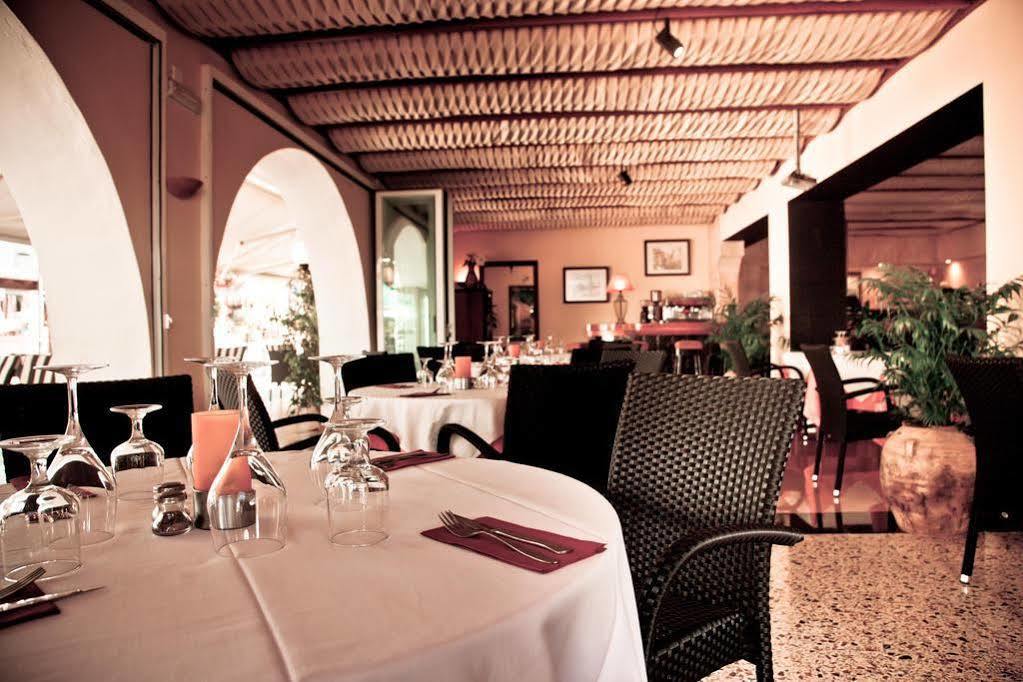 Hostal Talamanca Cala D´Or エクステリア 写真