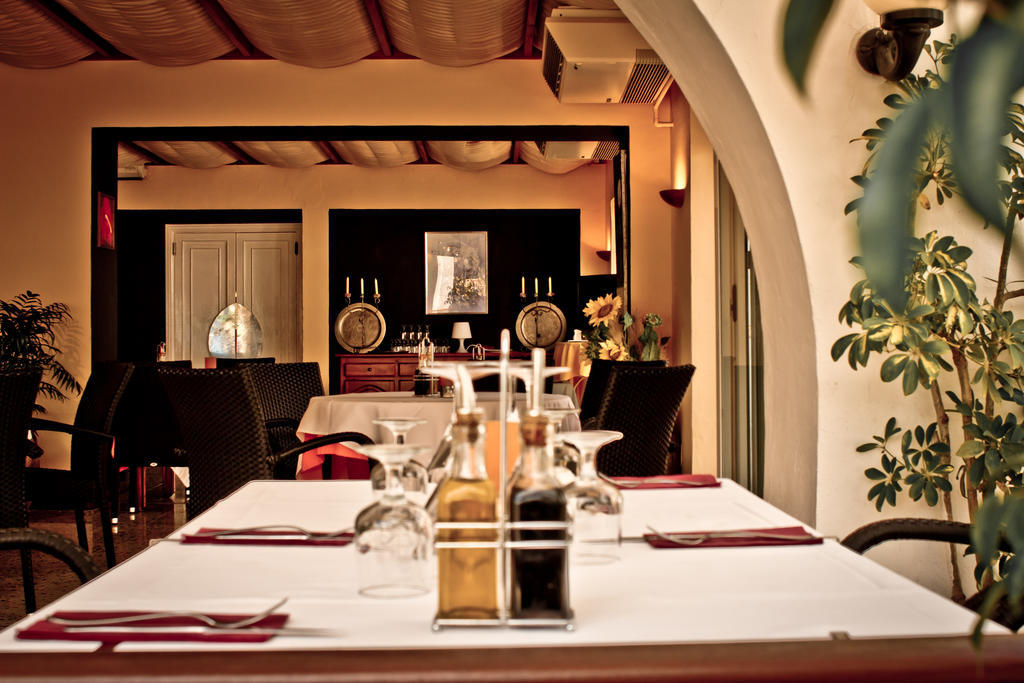 Hostal Talamanca Cala D´Or エクステリア 写真
