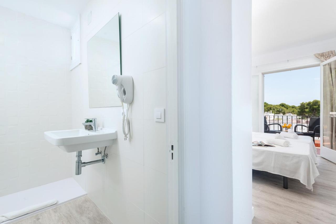 Hostal Talamanca Cala D´Or エクステリア 写真